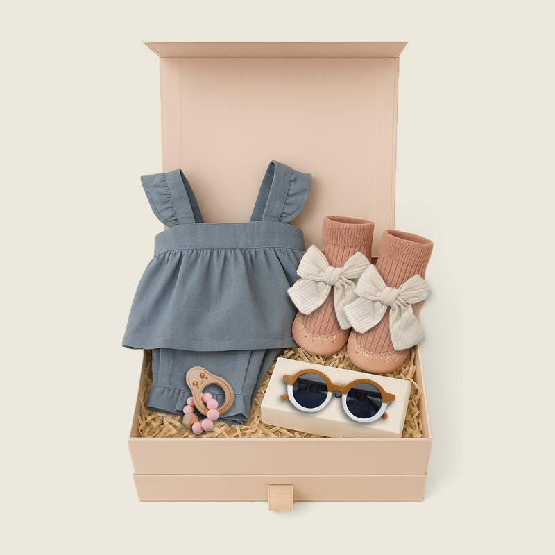 Buy baby girl gift hampers online in India